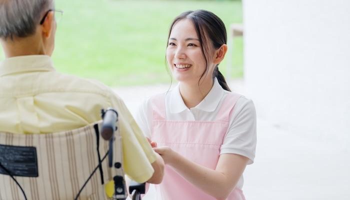 有料老人ホームで働く看護師のメリットとは?仕事内容から給料まで徹底解説!