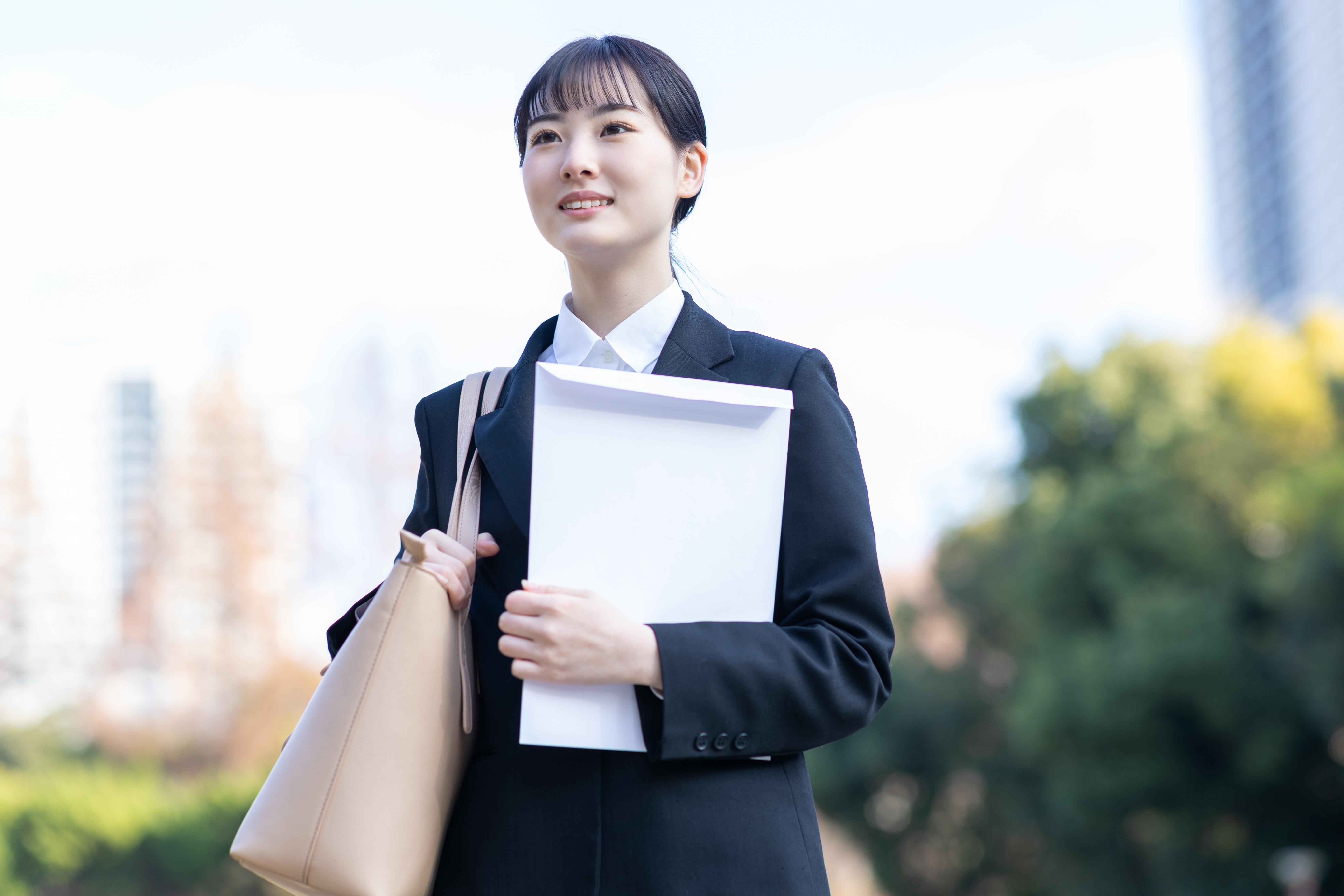 履歴書を郵送する際に必要な「送付状(添え状)」とは？